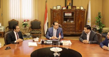 رئيس جامعة المنصورة يقرر إنشاء أول مجلس معاونى لرئيس الجامعة