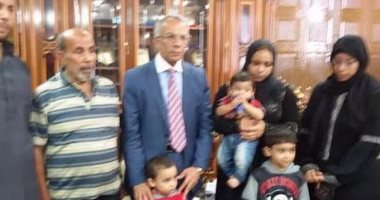 محافظ شمال سيناء يقرر صرف 10 آلاف جنيه لأسرة شهيد العريش