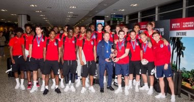 بالصور.. استقبال حافل لمنتخب إنجلترا بعد العودة بكأس العالم للشباب