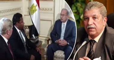 موظف الإسماعيلية بعد تكريمه من رئيس الوزراء: راتبى 1200 جنيه ورفضت رشوة بالملايين نظير تسهيل الاستيلاء على 6 آلاف فدان.. شافعى أبوبكر: أحد الأشخاص أفهمنى أنه من جهة سيادية وطلب منى تسهيل إجراءات التملك