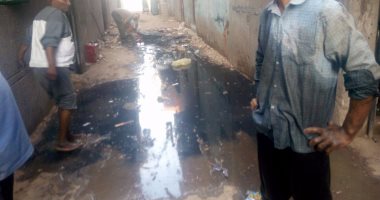 مياه الصرف الصحى تطفح على قرية المواسير بمحافظة البحيرة