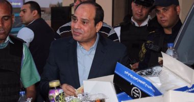الرئيس يوجه الدعوة لـ28 مواطنًا من محافظات مصر لتناول الإفطار اليوم فى استراحته الشخصية.. مسلمون ومسيحيون على مائدة "السيسى".. ومصادر: يستمع لمطالبهم فى إطار حرصه على اللقاء المباشر مع المصريين