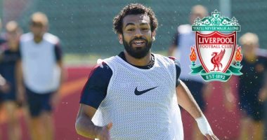 محمد صلاح يطير إلى إنجلترا غدًا ويرتدى رقم 9 فى ليفربول