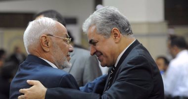 "تيار الكرامة" يكتب شهادة وفاته.. بيان تجميد نشاطه يكشف العلاقة الحرام بين اليسار واليمين المتطرف.."الأحرار الدستوريين": التخريب والكذب والتحريض والهروب لغتهم.. و"المصريين الأحرار": كلماتهم تخدم أعداء الوطن