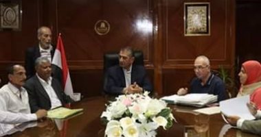 محافظ كفر لشيخ يبحث مشاكل قرية أولاد سعيد بالبرلس 
