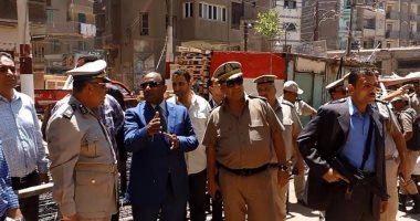 بالصور.. مدير أمن الغربية يتفقد المنزل المائل ومجمع محاكم المحلة
