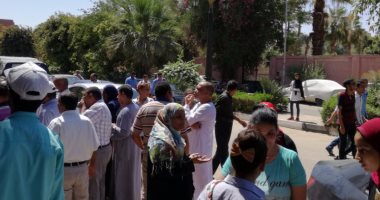 بالصور.. امتحانات اليوم السادس للثانوية العامة بالأقصر ترسم البسمة على وجوه الطلاب