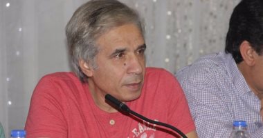 مفيد عاشور محامى طارق لطفى فى "بين عالمين"