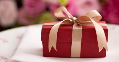 مش شرط عيدية..5 أفكار لهدايا مناسبة لحبيبتك فى العيد