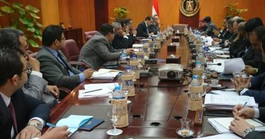 لجنة إعداد لائحة قانون الاستثمار تتلقى مقترحات 11 وزارة بـ"المسودة الأولى"
