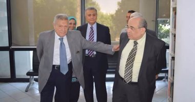 بالصور.. السفير الريدى يستقبل مصطفى الفقى بمكتبة مصر العامة بالدقى 
