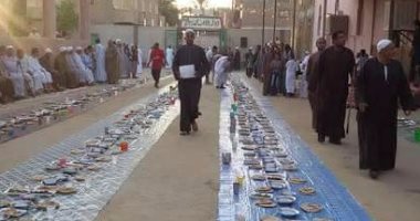 شباب الأقصر ينظمون أكبر مائدة إفطار فى الصعيد