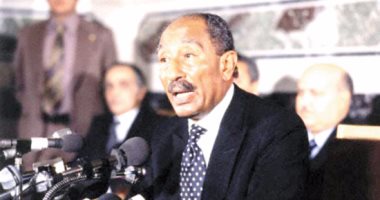 فيديو.. "إسرائيل بالعربية" تنشر مقتطفات من خطاب السادات بالكنيست عام 1977