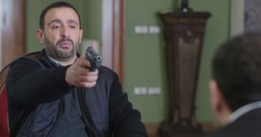 فى الحلقة 21 من الحصان الأسود..  السقا يخطف محمد فراج ويهدده بالقتل 
