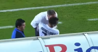 بالفيديو.. خناقة مجنونة بين لاعب ومدربه بالدورى الإسبانى