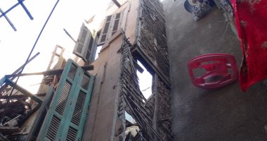 سقوط أجزاء من عقار بالعطارين فى الإسكندرية