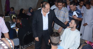 بالصور.. محافظ سوهاج يشارك أهالى مركز جهينة حفل الإفطار الجماعى