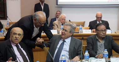 بالصور.. "كتاب مصر" يمتنع عن التصويت في جوائز الدولة