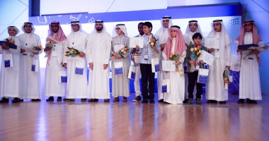 وزير التعليم السعودى يكرم أبطال مشروع تحدى القراءة العربى