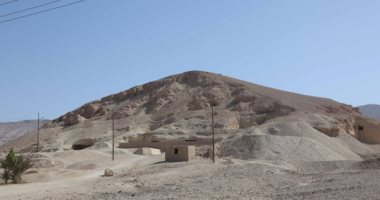 "الآثار" تنتهى من تسجيل مقابر مدينة إسنا .. تعرف على التفاصيل