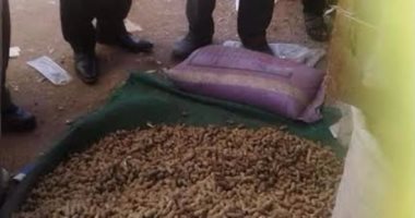 محافظ سوهاج : ضبط 716 كيلو فول سودانى غير صالحة للإستخدام الأدمى 