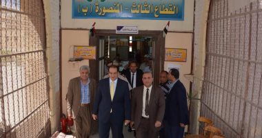 محافظ الدقهلية يتفقد أعمال التصحيح بكنترولات امتحانات الثانوية العامة 