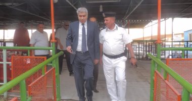 بالصور.. مساعد وزير الداخلية للنقل يتفقد مراسى النيل بالقاهرة قبل العيد 