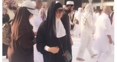 شذى حسون من أمام الكعبة: اللهم اجعل ماتبقى من أيام رمضان مَاحِية للذُنوب