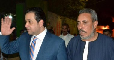 علاء عابد ينظم جولة فى قرى الصف ويؤكد للأهالى لن نسمح بخصخصة مصانع الدائرة