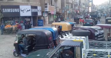 بالصور.. "إنقطاع المياه وسوء حالة الطرق والصرف الصحى" أزمات تضرب مركز سمالوط