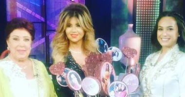بالصور.. بوسى شلبى تستضيف أبطال "حلاوة الدنيا" على المحور فى عيد الفطر