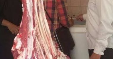 بالصور.. "صحة بنى سويف" تضبط مخالفات فى حملة على الجزارين ومحلات الكعك