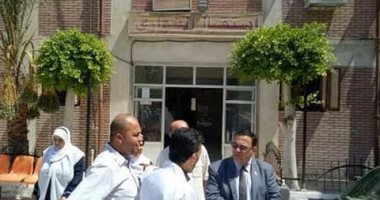 بالصور.. وكيل صحة دمياط يفاجئ مستشفى الروضة بزيارة للوقوف على استعداده للعيد