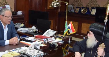 بالصور .. محافظ المنيا يستقبل أسقف بنى مزار للتهنئة بعيد الفطر المبارك