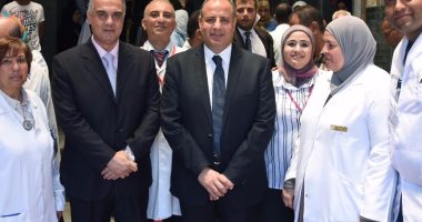 بالصور.. محافظ الإسكندرية يتفقد مستشفى الأنفوشى للأطفال