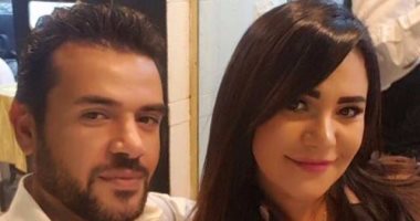 سامو زين ينشر صورة بصحبة زوجته ويعلق : أبدأ عيدى بك حبيبتى