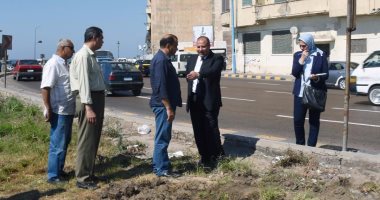 بالصور.. محافظ الإسكندرية يتفقد حى شرق ويأمر بتجميل وتشجير الكورنيش