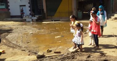 المياه الجوفية تغرق قرية بالمنوفية.. والأهالى: مش عارفين نعيد 