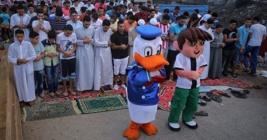 بالصور.. بطوط و"بن تن" فى صلاة العيد بدمياط