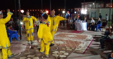 بالصور .. محافظ بنى سويف يشارك المواطنين فرحتهم بالعيد بنادى الإدارة المحلية
