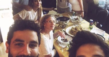 بعد أزمة حوزتها كوكايين.. أصالة تنشر صورتها مع عائلتها