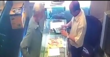 سقوط شقيقين أثناء بيعهما مشغولات ذهبية عقب سرقتها من جواهرجى بالدقى