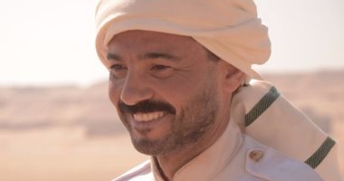 بالصور.. خالد النبوى يفاجئ جمهوره ويرد على أسئلتهم عبر "فيس بوك" و"تويتر"