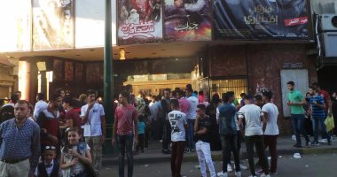 بالصور.. زحام على دور العرض السينمائى بالإسكندرية فى ثالث أيام العيد