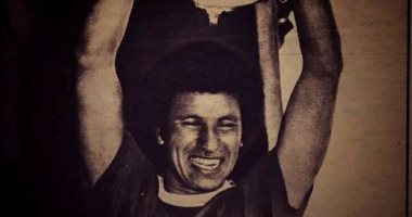 شاهد.. فرحة الخطيب بـ إحدى البطولات