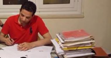 الروائى حسن عبد الموجود مدعو مهاجمة الفساد والشللية كتاب "كمالة عدد"