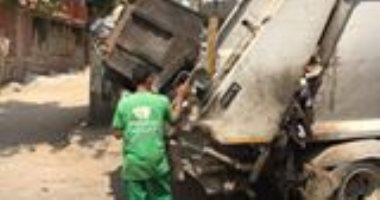 حملات نظافة بأحياء القاهرة لرفع مخلفات عيد الفطر