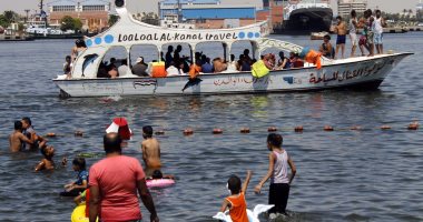 بالصور.. إقبال متوسط على شواطئ الإسماعيلية مع بداية موسم الصيف