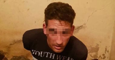 بالصور.. ضبط لص أثناء سرقته معدات كهربائية من داخل مسجد بالمحلة