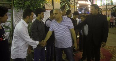 شعبولا والسبكى ومحمود الليثي وريكو فى عزاء والدة سعد الصغير    